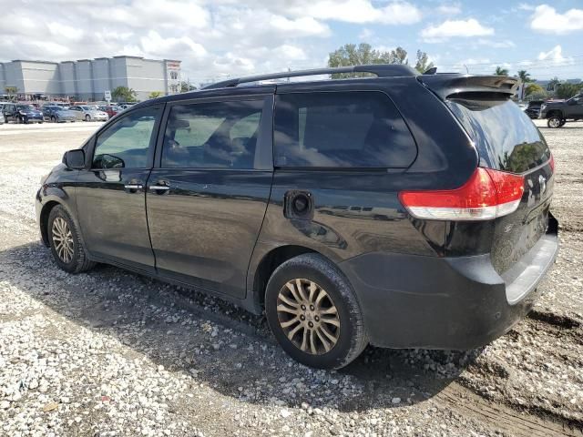 2014 Toyota Sienna XLE