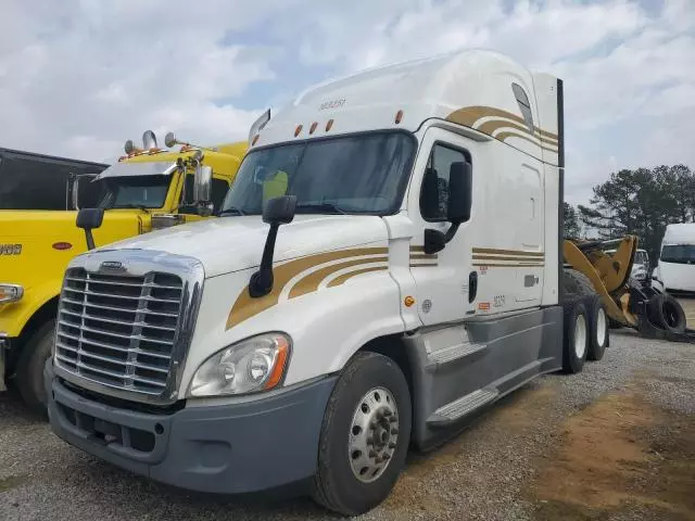 2019 Freightliner Cascadia 125