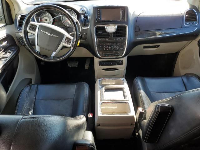 2011 Chrysler Town & Country Touring L