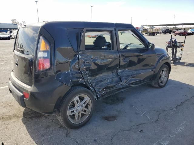 2010 KIA Soul +