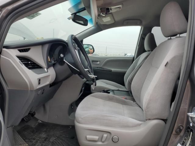 2016 Toyota Sienna LE