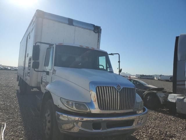 2004 International 4000