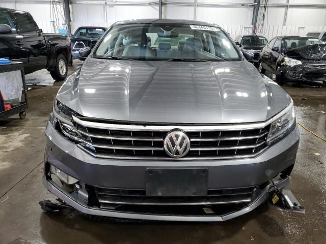 2017 Volkswagen Passat SEL Premium