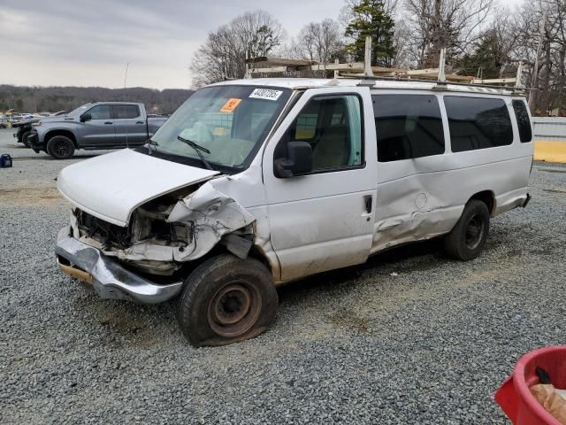 2004 Ford Econoline E350 Super Duty Wagon