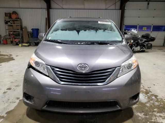 2014 Toyota Sienna LE