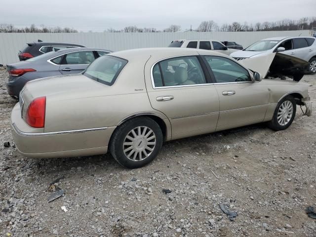 2004 Lincoln Town Car Executive