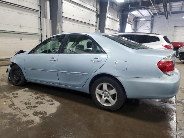 2005 Toyota Camry LE