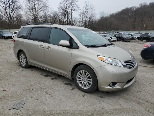 2017 Toyota Sienna XLE