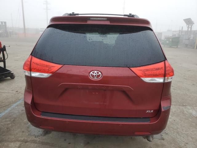 2014 Toyota Sienna XLE