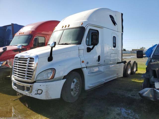 2016 Freightliner Cascadia 125