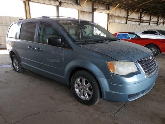 2010 Chrysler Town & Country LX