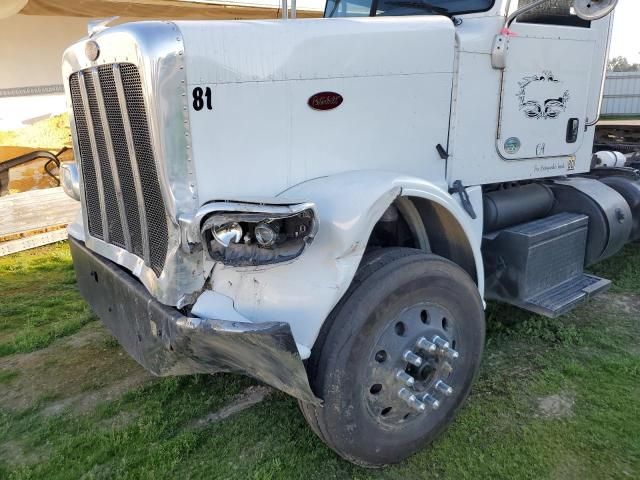 2012 Peterbilt 388 Semi Truck