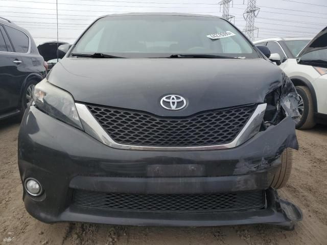 2011 Toyota Sienna Sport