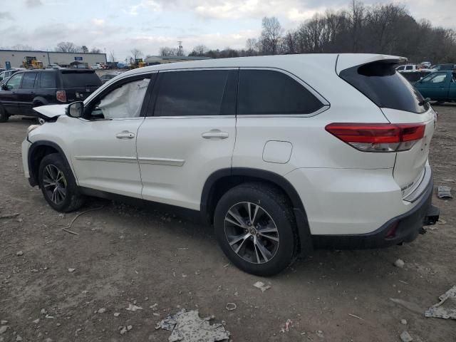 2019 Toyota Highlander LE