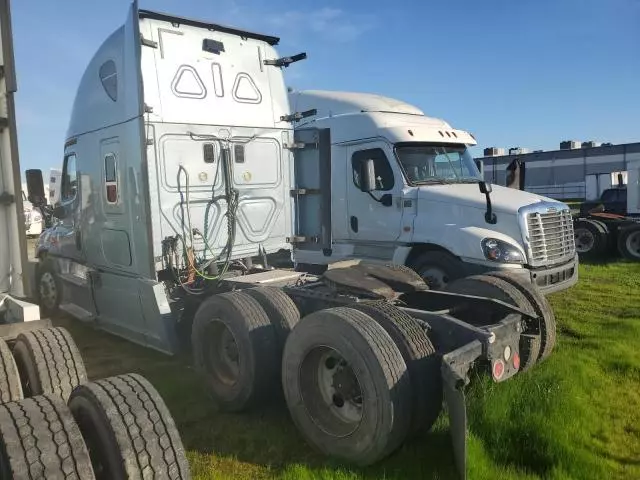 2015 Freightliner Cascadia 125