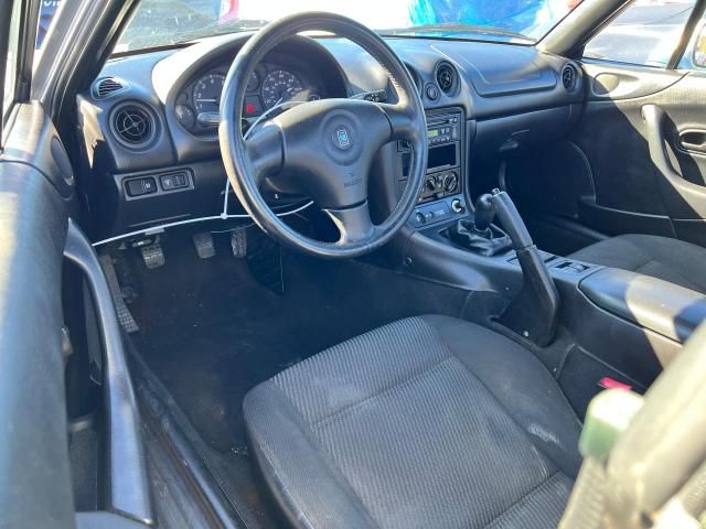 2000 Mazda MX-5 Miata Base