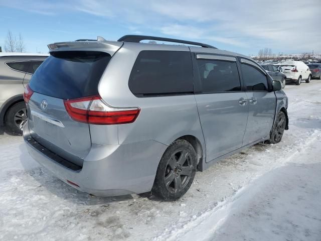 2018 Toyota Sienna XLE