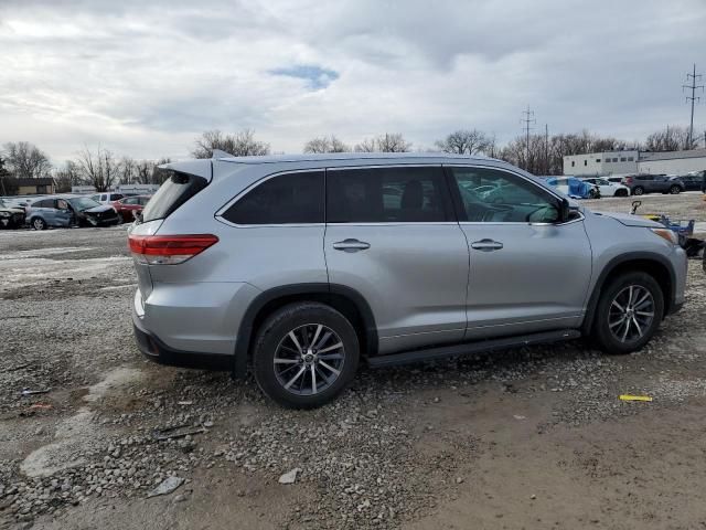 2017 Toyota Highlander SE