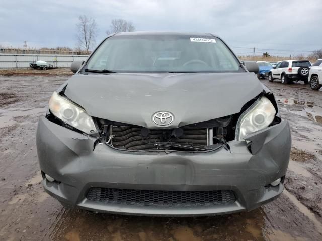 2011 Toyota Sienna XLE