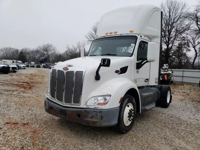 2016 Peterbilt 579