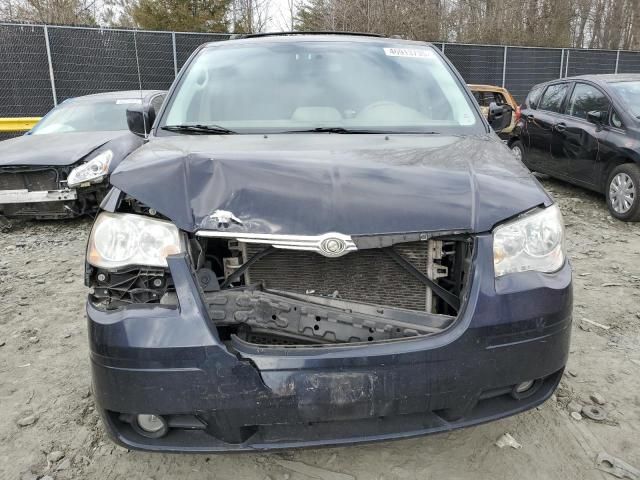 2010 Chrysler Town & Country Touring