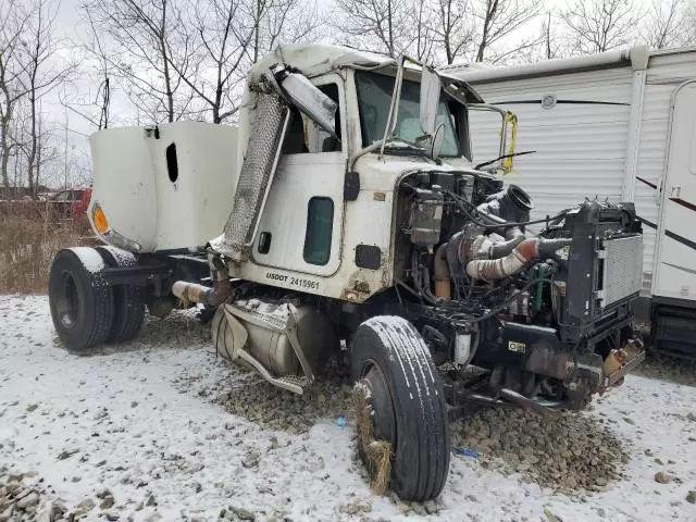 2008 Peterbilt 335