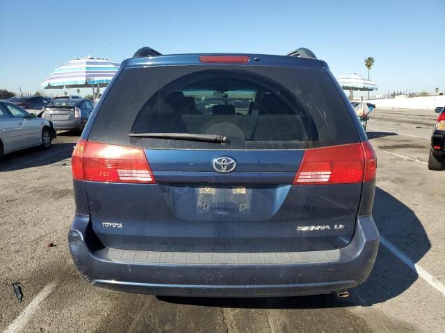 2004 Toyota Sienna CE