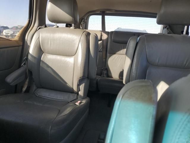 2004 Toyota Sienna XLE