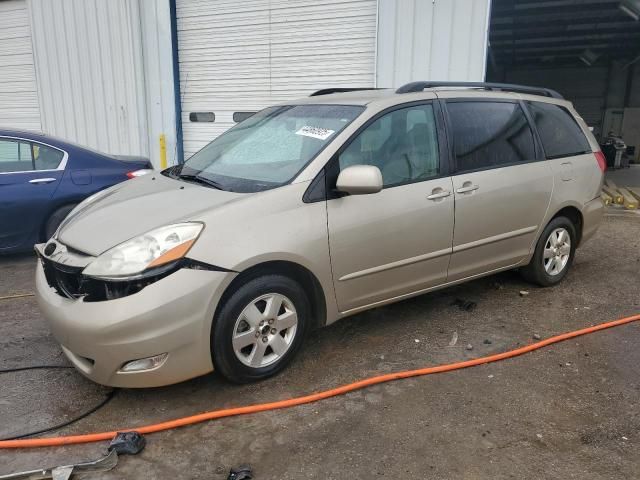 2008 Toyota Sienna XLE