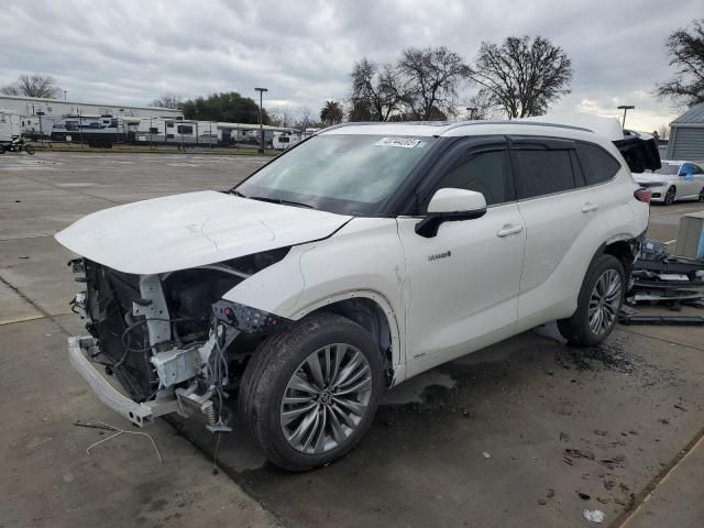 2021 Toyota Highlander Hybrid Platinum