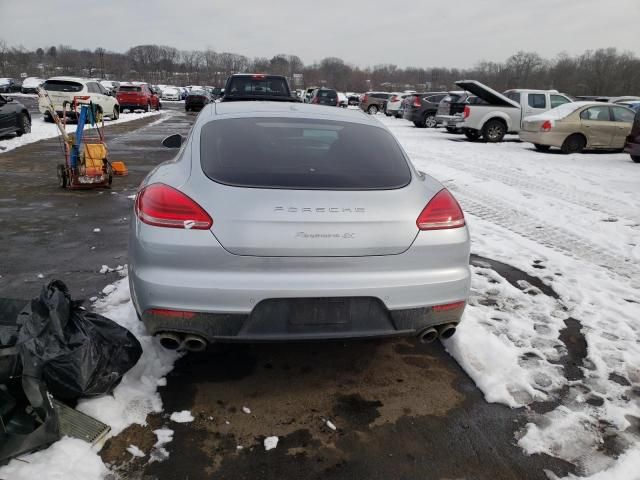 2015 Porsche Panamera S