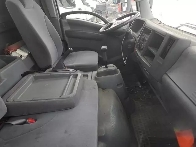 2008 Isuzu NPR