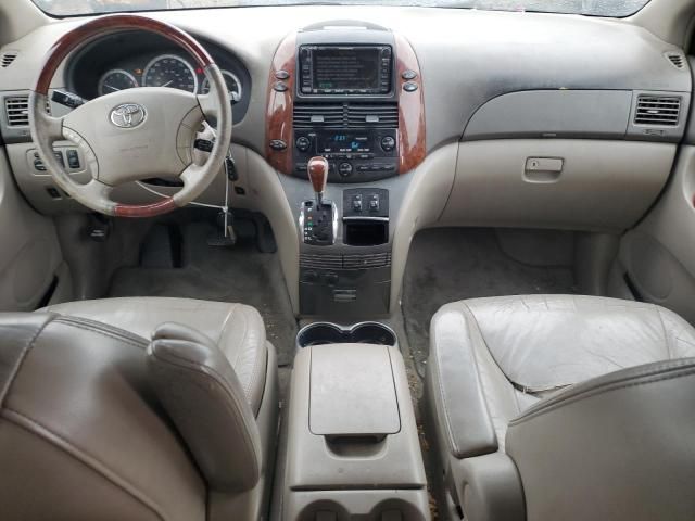 2004 Toyota Sienna XLE