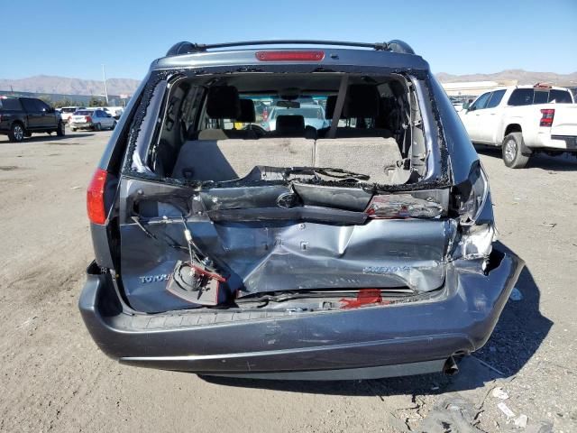 2010 Toyota Sienna CE