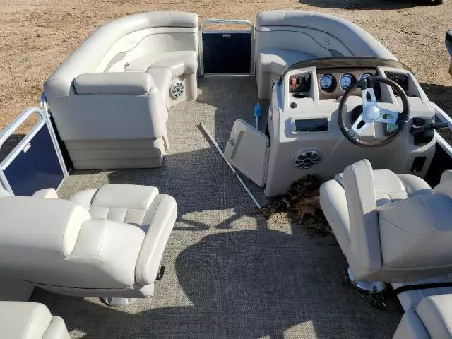 2015 Bennington Marine 22SSRX