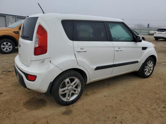 2013 KIA Soul +