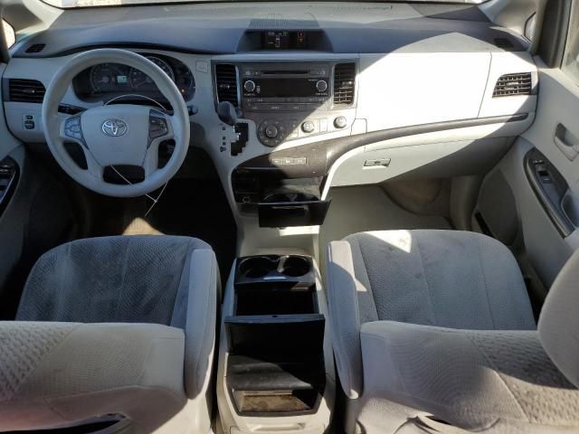 2011 Toyota Sienna LE