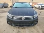 2019 Volkswagen Passat SE R-Line