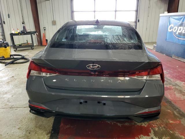 2023 Hyundai Elantra SE