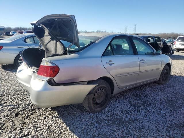 2005 Toyota Camry LE