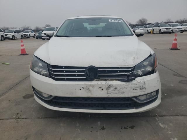 2013 Volkswagen Passat SEL