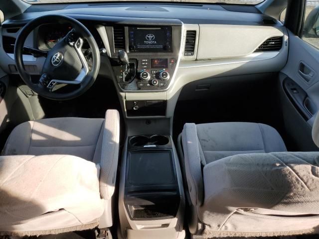 2015 Toyota Sienna LE