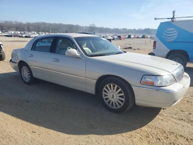 2005 Lincoln Town Car Signature