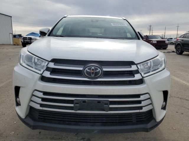 2019 Toyota Highlander SE