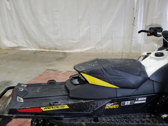 2016 Skidoo MXZ