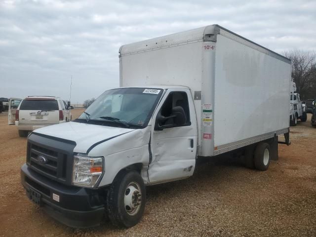 2021 Ford Econoline E350 Super Duty Cutaway Van