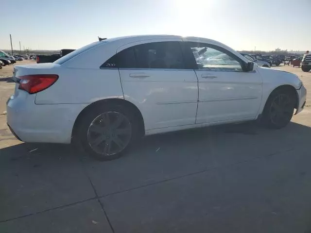 2013 Chrysler 200 Touring