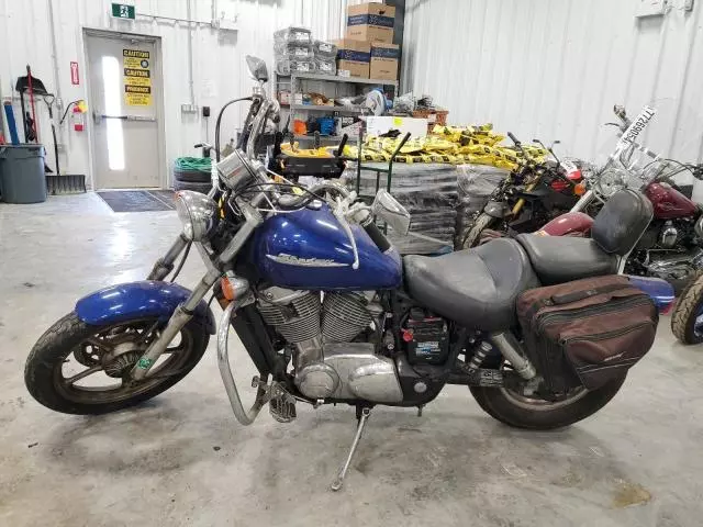 2004 Honda VT1100 C3