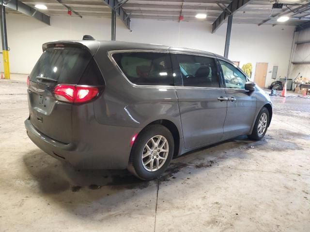 2021 Chrysler Voyager LX