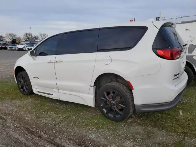 2020 Chrysler Pacifica Touring